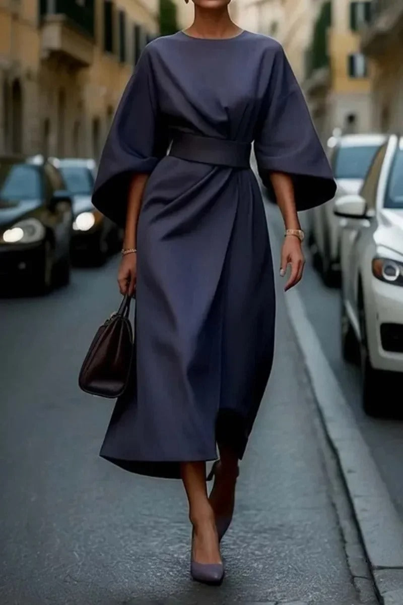 VESTIDO CON MANGAS Y CINTURÓN