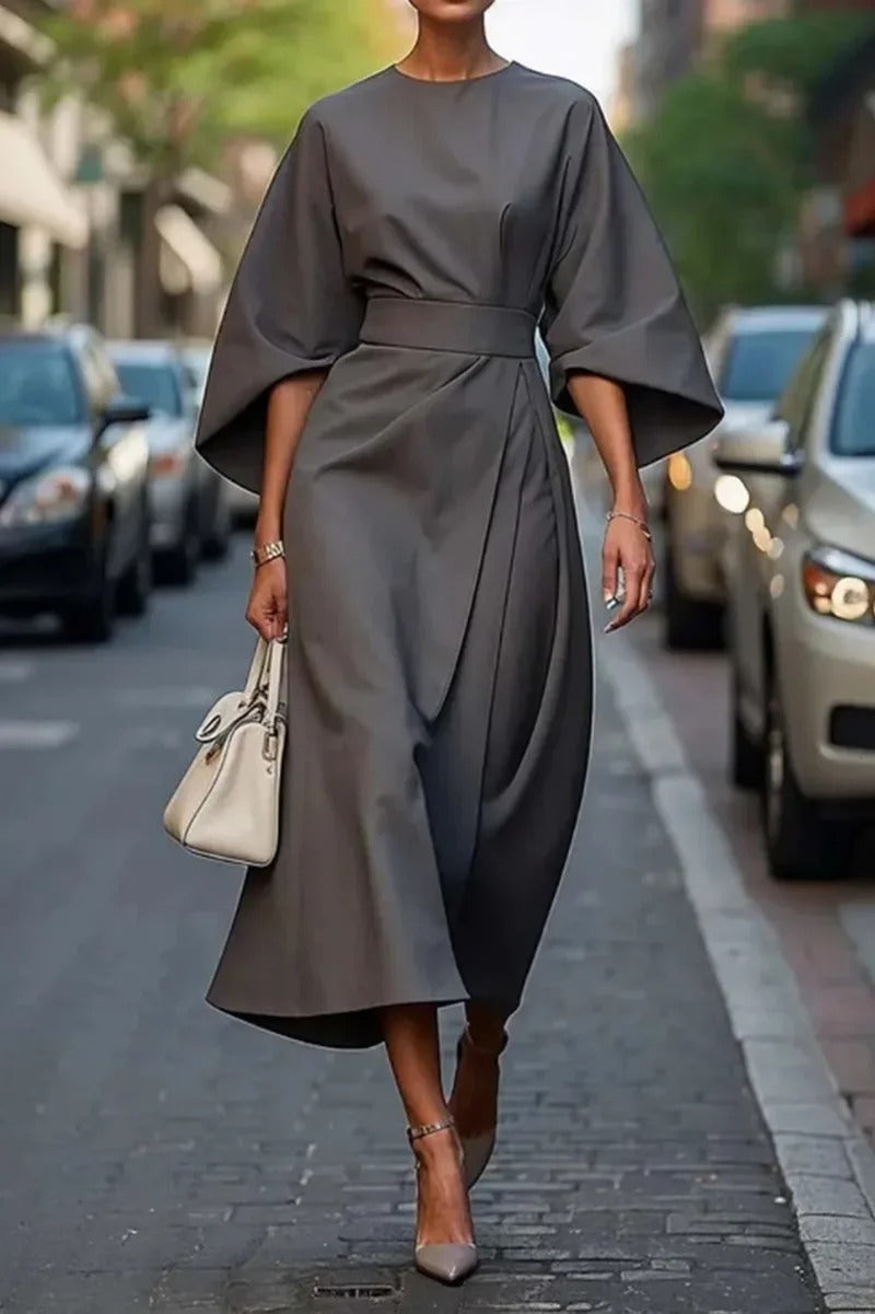 VESTIDO CON MANGAS Y CINTURÓN