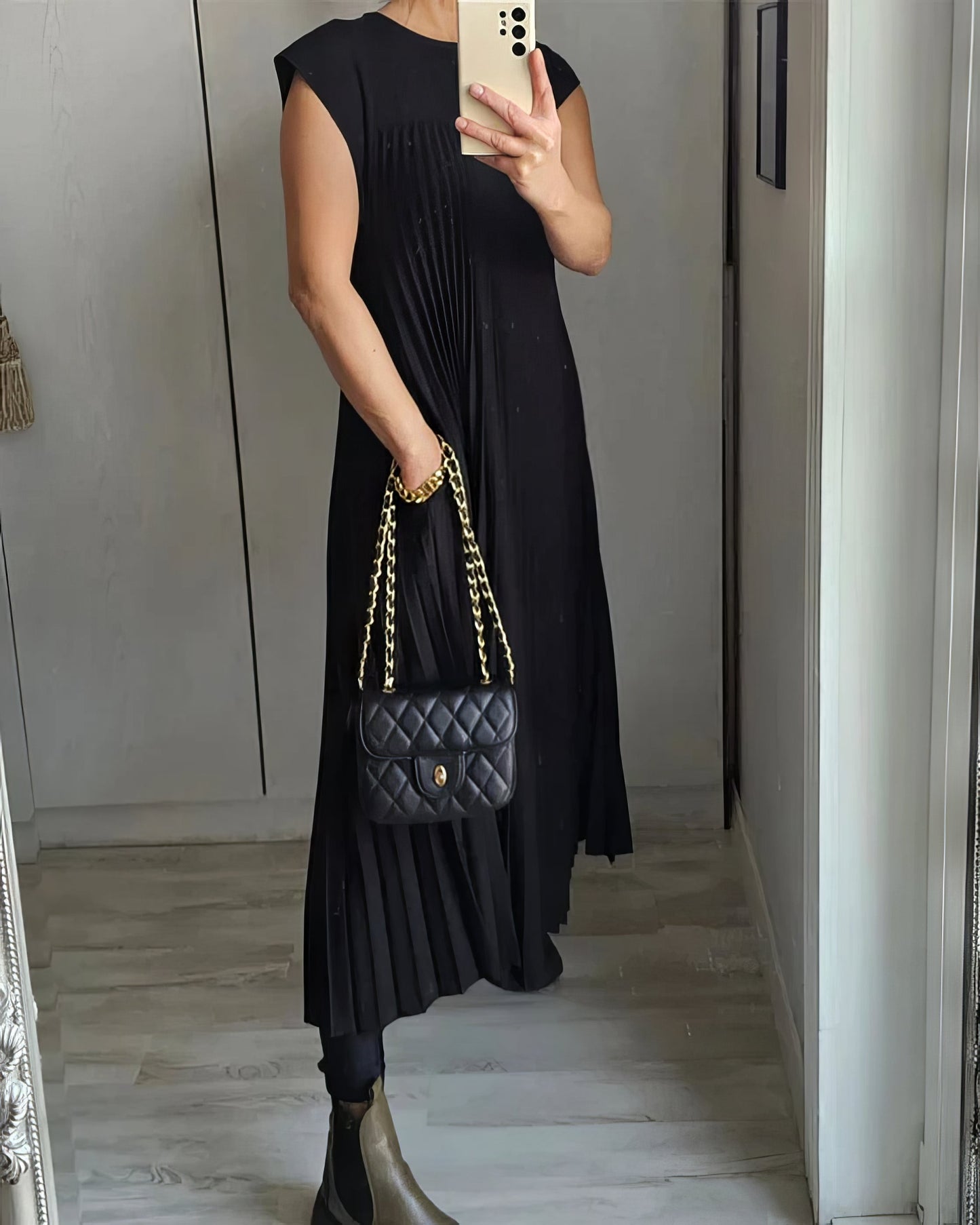 VESTIDO PLISADO SIN MANGAS